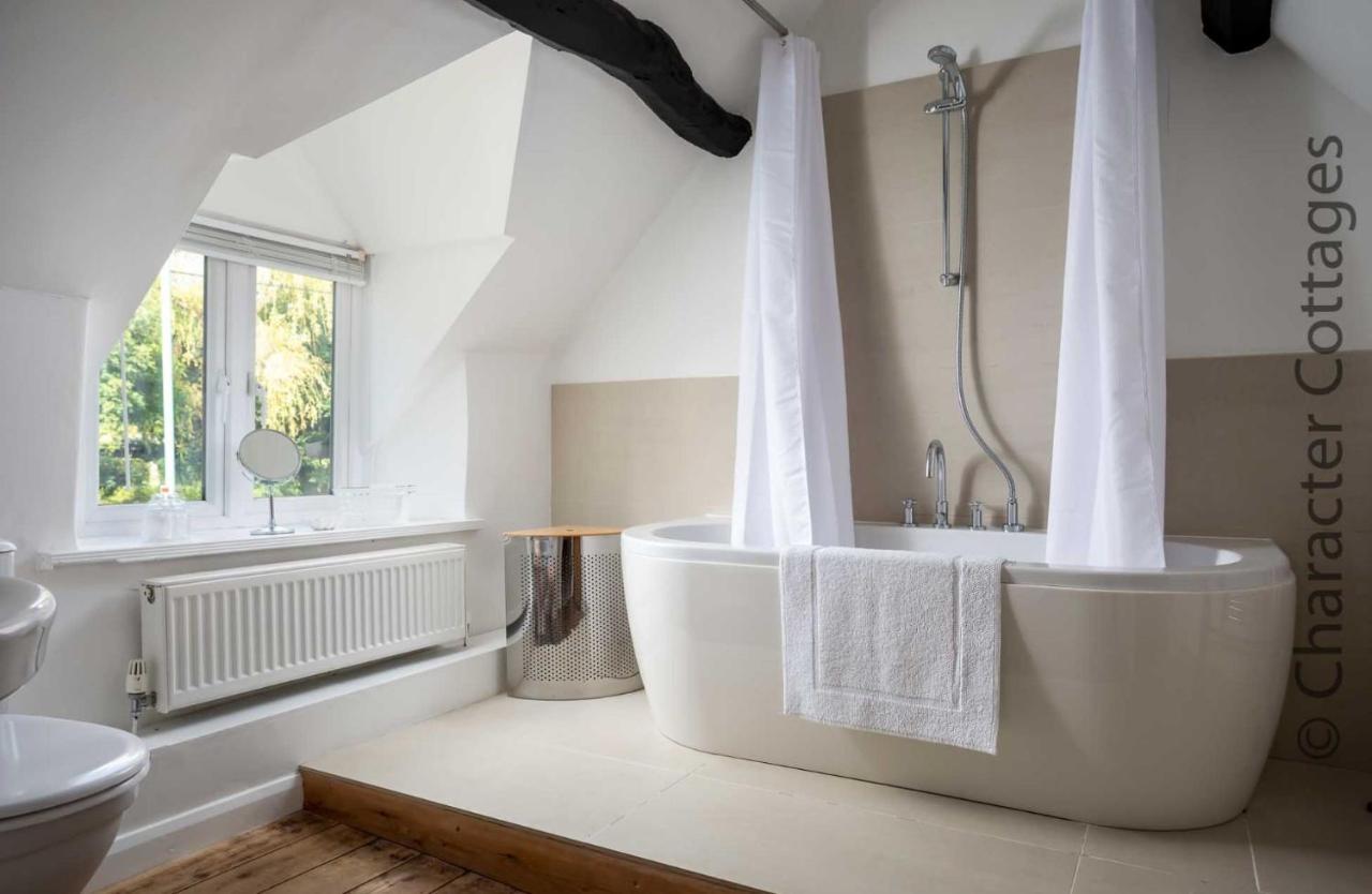 Weir Cottage Bourton-on-the-Water Bagian luar foto